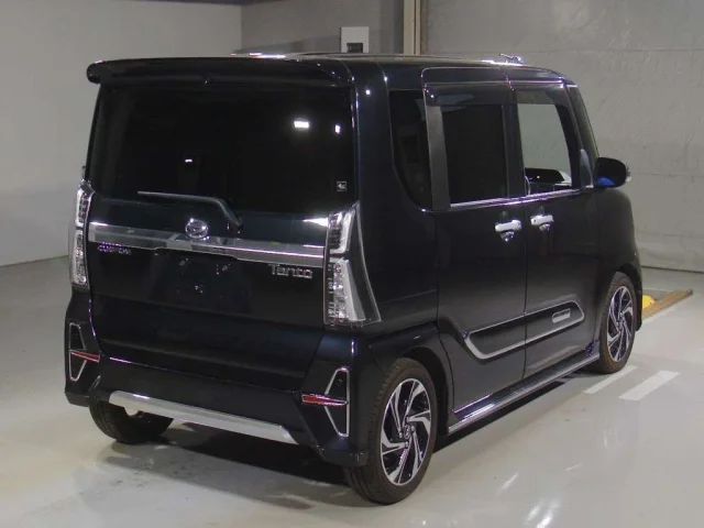 Daihatsu TANTO — фото 2