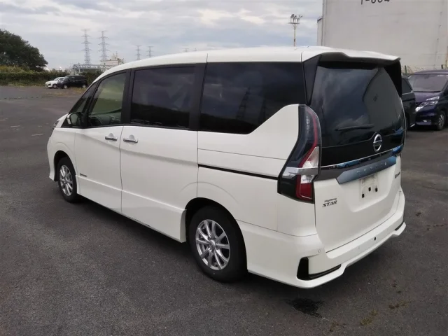 Nissan SERENA — фото 2