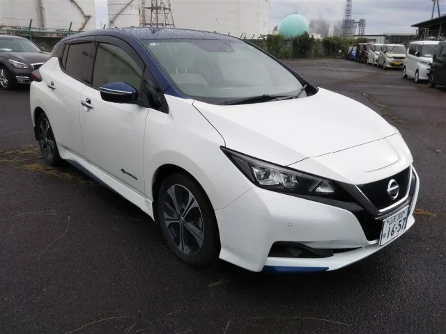 Nissan LEAF — фото 1