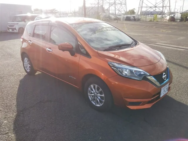 Nissan NOTE — фото 1