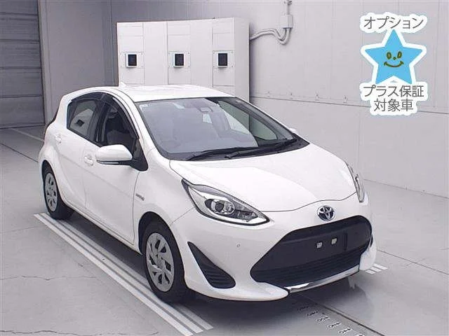 Toyota AQUA — фото 1