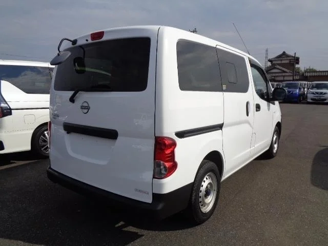 Nissan NV200 — фото 2