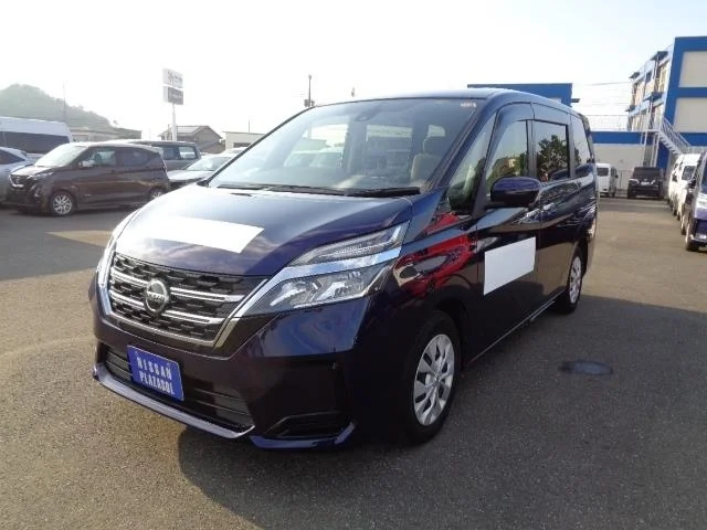 Nissan SERENA — фото 1