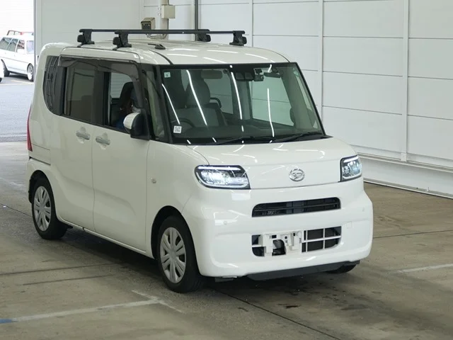 Daihatsu TANTO — фото 1