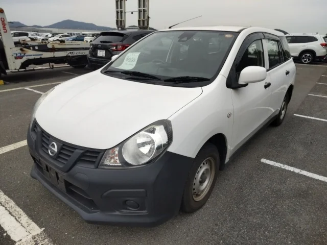 Nissan AD — фото 1