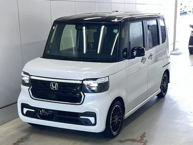 Honda N BOX — фото 1