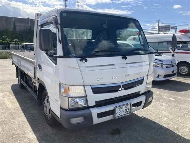 Mitsubishi CANTER — фото 1