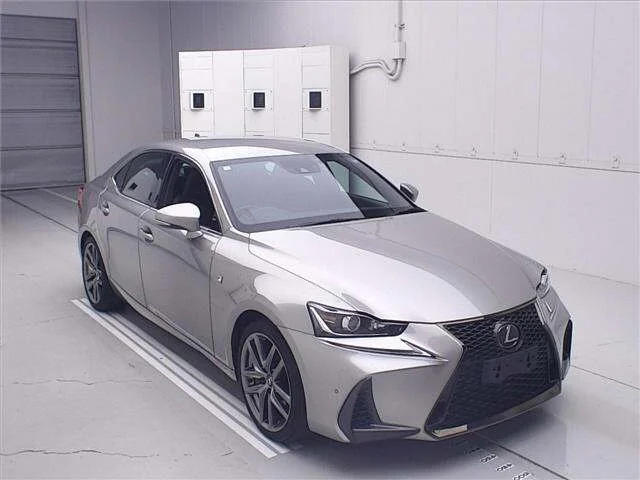Lexus IS — фото 1