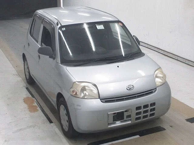 Daihatsu ESSE