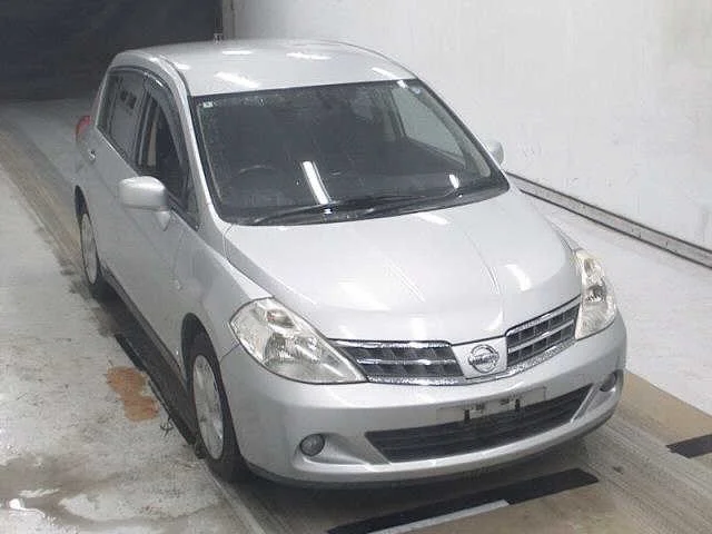 Nissan TIIDA
