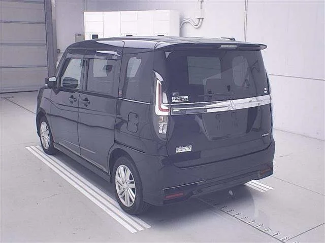 Mitsubishi DELICA D2 — фото 2