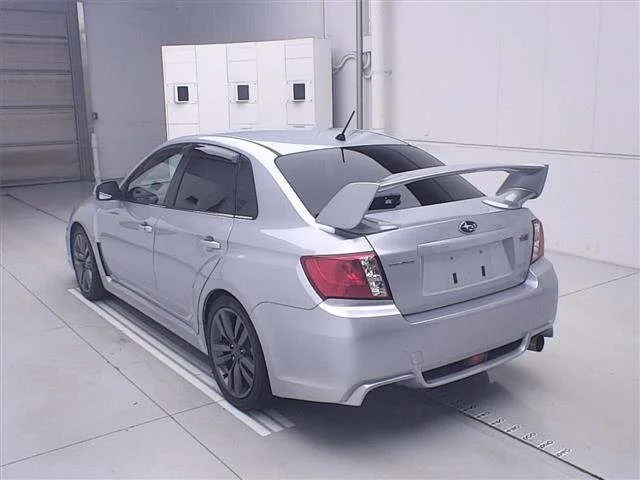 Subaru IMPREZA — фото 2