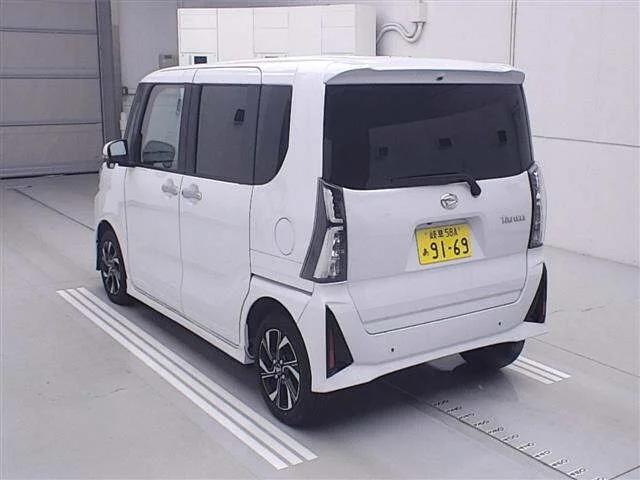 Daihatsu TANTO — фото 2