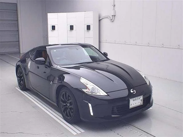 Nissan FAIRLADYZ — фото 1