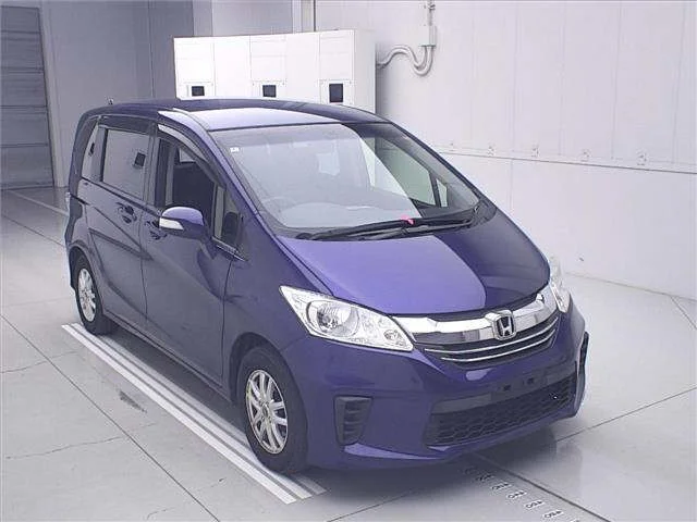 Honda FREED — фото 1