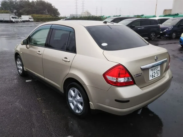 Nissan TIIDA LATIO — фото 2