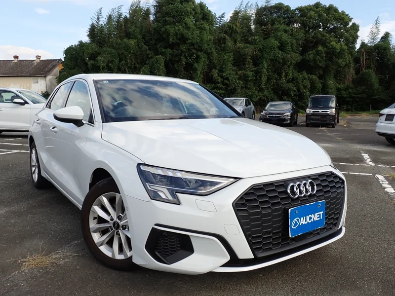 Audi A3 — фото 1