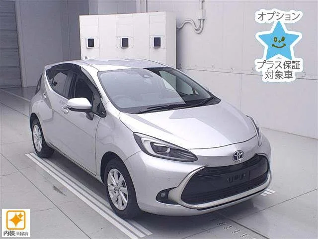 Toyota AQUA — фото 1