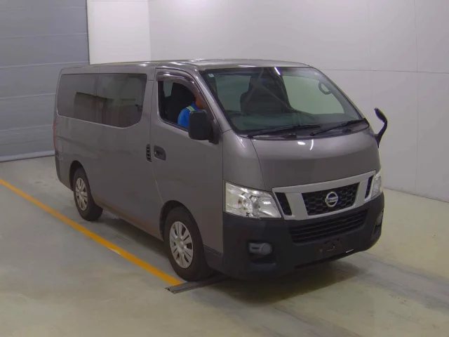 Nissan CARAVAN VAN — фото 1