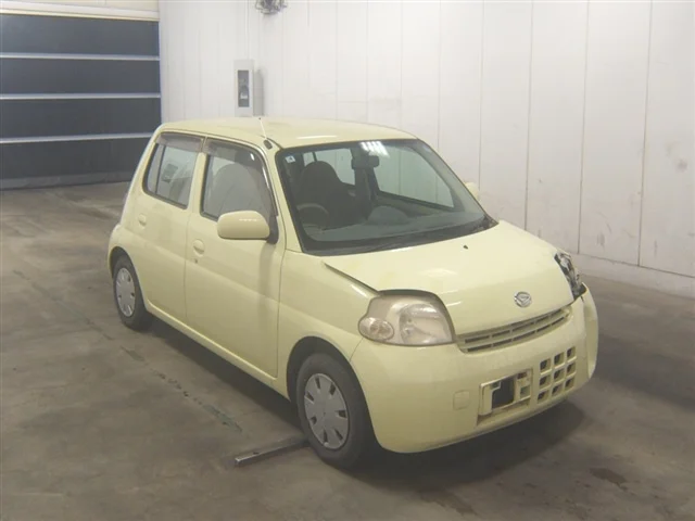Daihatsu ESSE