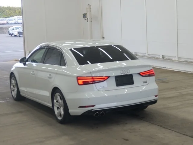 Audi A3 — фото 2