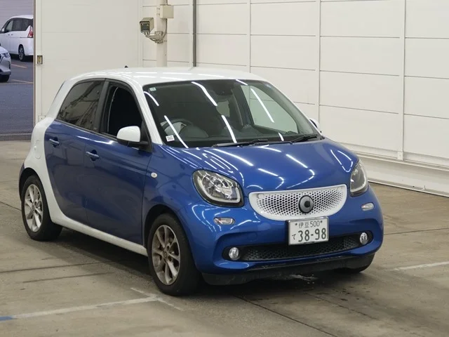 Smart FORFOUR — фото 1