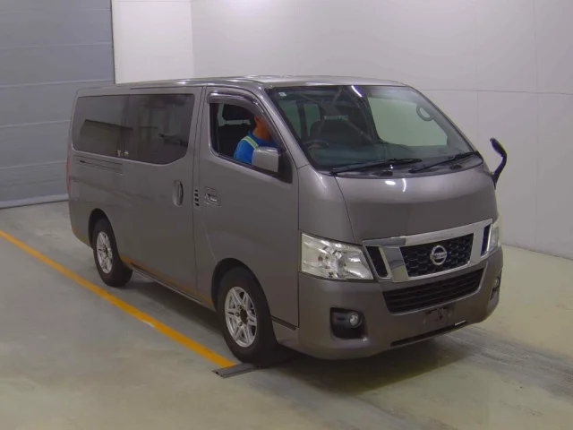 Nissan CARAVAN VAN — фото 1