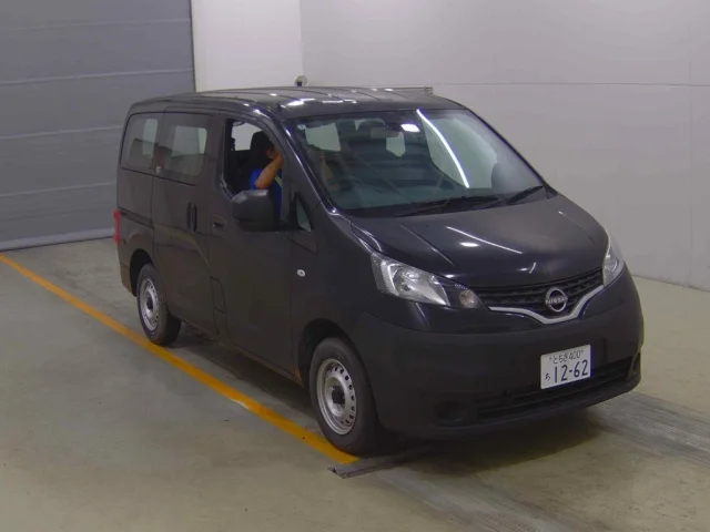 Nissan NV200 — фото 1