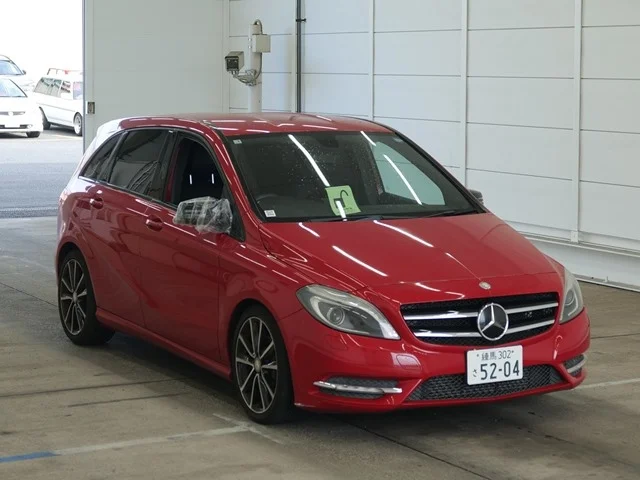 Mercedes-Benz B CLASS — фото 1