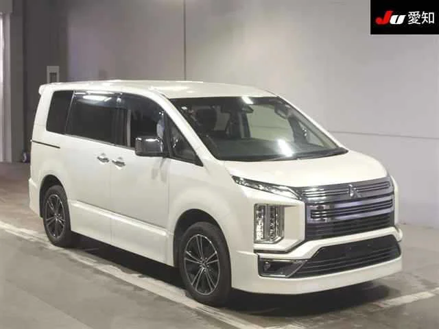 Mitsubishi DELICA D5