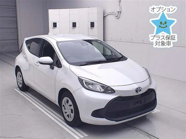 Toyota AQUA — фото 1