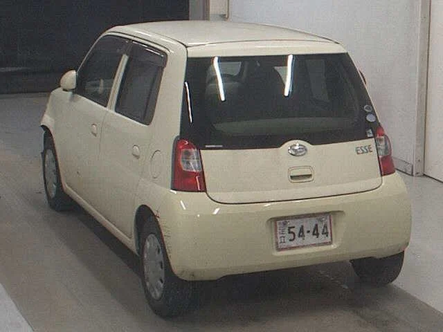 Daihatsu ESSE — фото 2