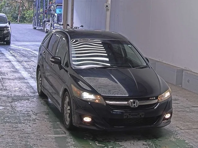 Honda STREAM — фото 1