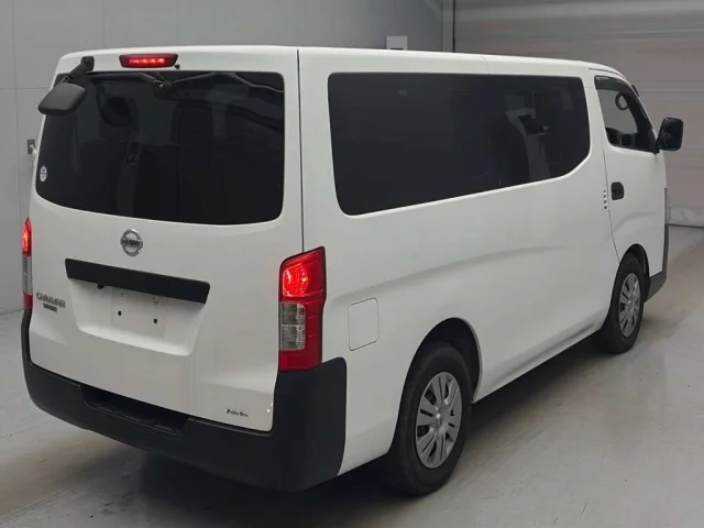 Nissan CARAVAN — фото 2