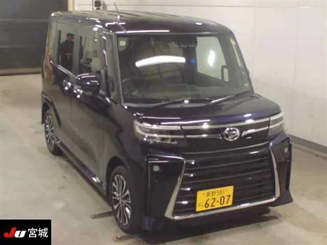 Daihatsu TANTO — фото 1
