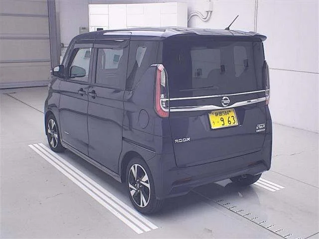 Nissan ROOX — фото 2