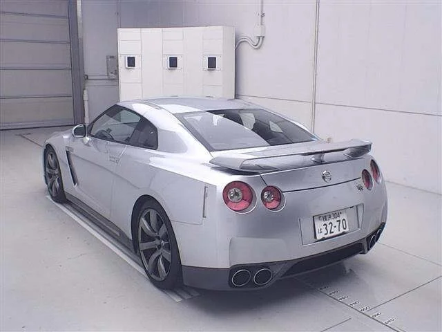Nissan GT-R — фото 2