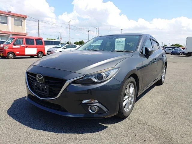 Mazda AXELA