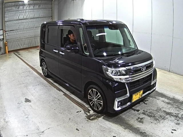 Daihatsu TANTO — фото 1