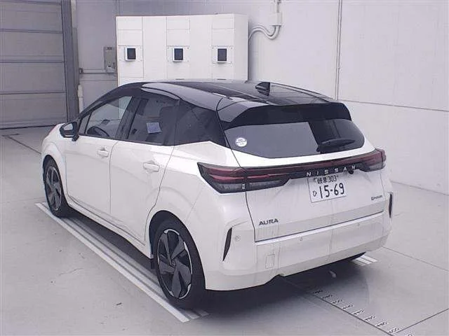 Nissan AURA — фото 2
