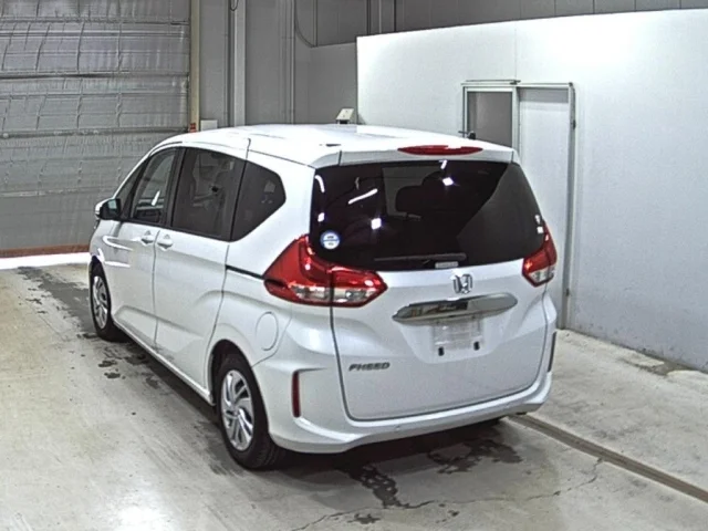 Honda FREED — фото 2