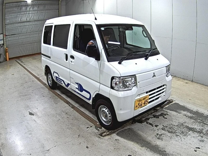 Mitsubishi MINICAB EV — фото 1