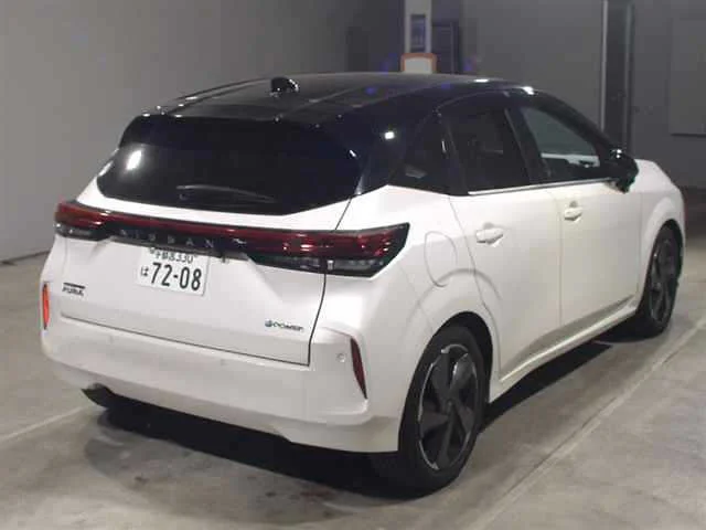 Nissan AURA — фото 2