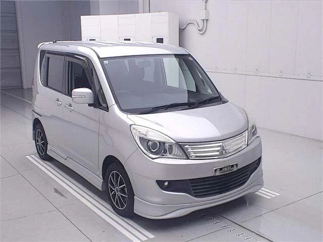 Mitsubishi DELICA D2