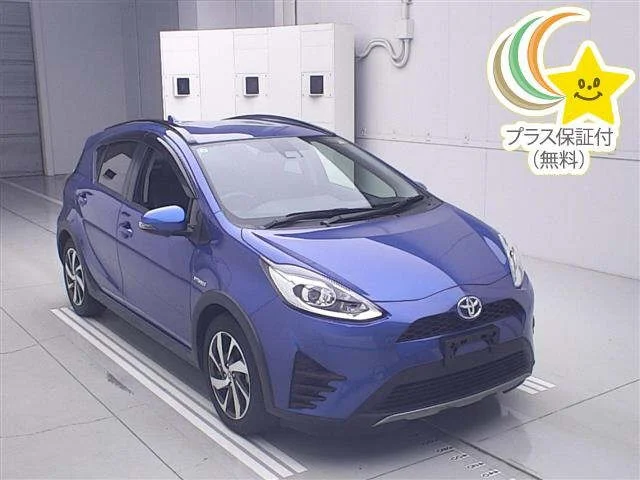 Toyota AQUA — фото 1