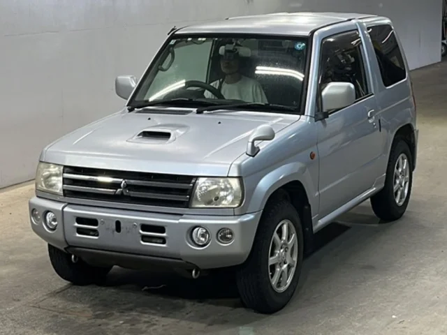 Mitsubishi PAJERO MINI