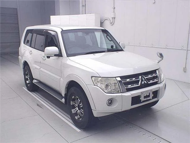 Mitsubishi PAJERO — фото 1