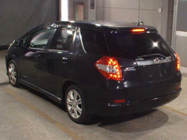 Honda FIT SHUTTLE — фото 2