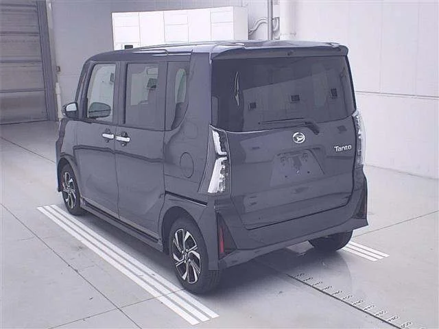 Daihatsu TANTO — фото 2