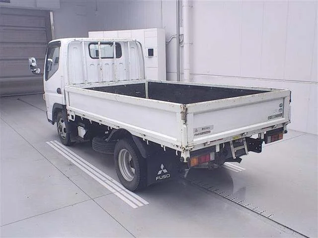 Mitsubishi CANTER — фото 2